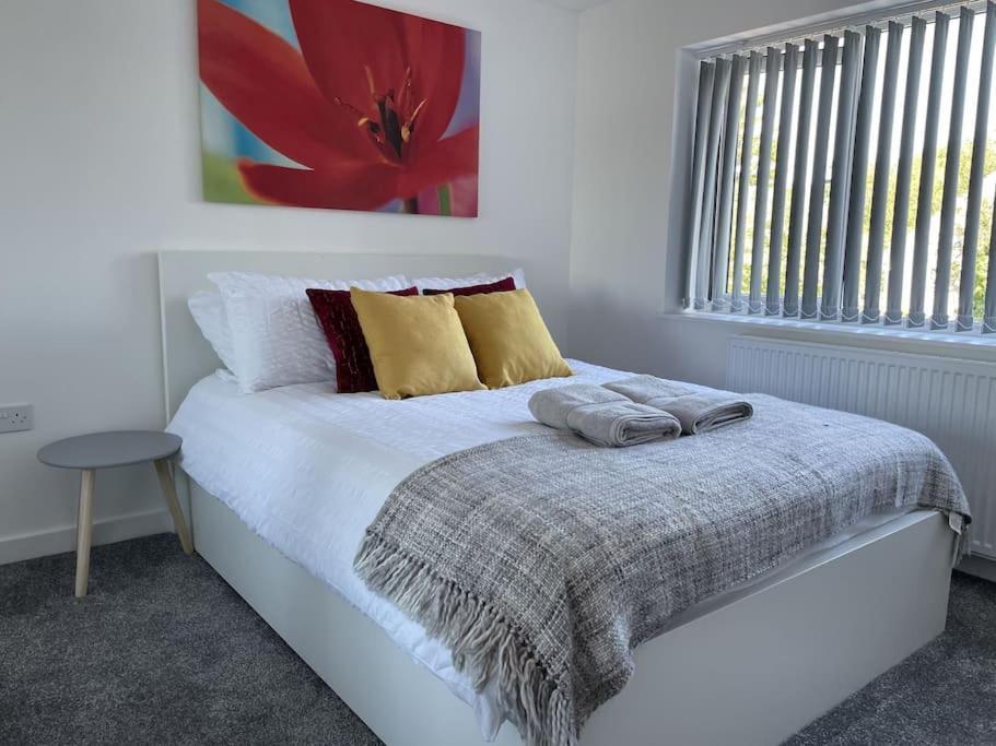 Paradigm House, Modern 2-Bedroom Duplex Apartment 2, Free Parking, Oxford Extérieur photo